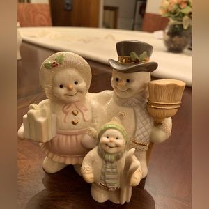 Vintage LENOX Gold Club Snow Family